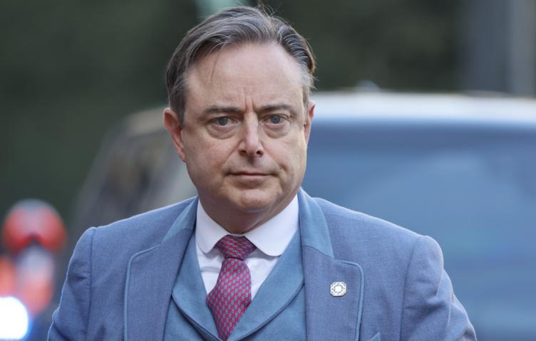 Новый премьер Бельгии Барт Де Вевер (Фото: AP Photo/ Geert Vanden Wijngaert)